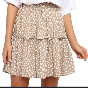 NEW skirt cream and white cheetah print size XL